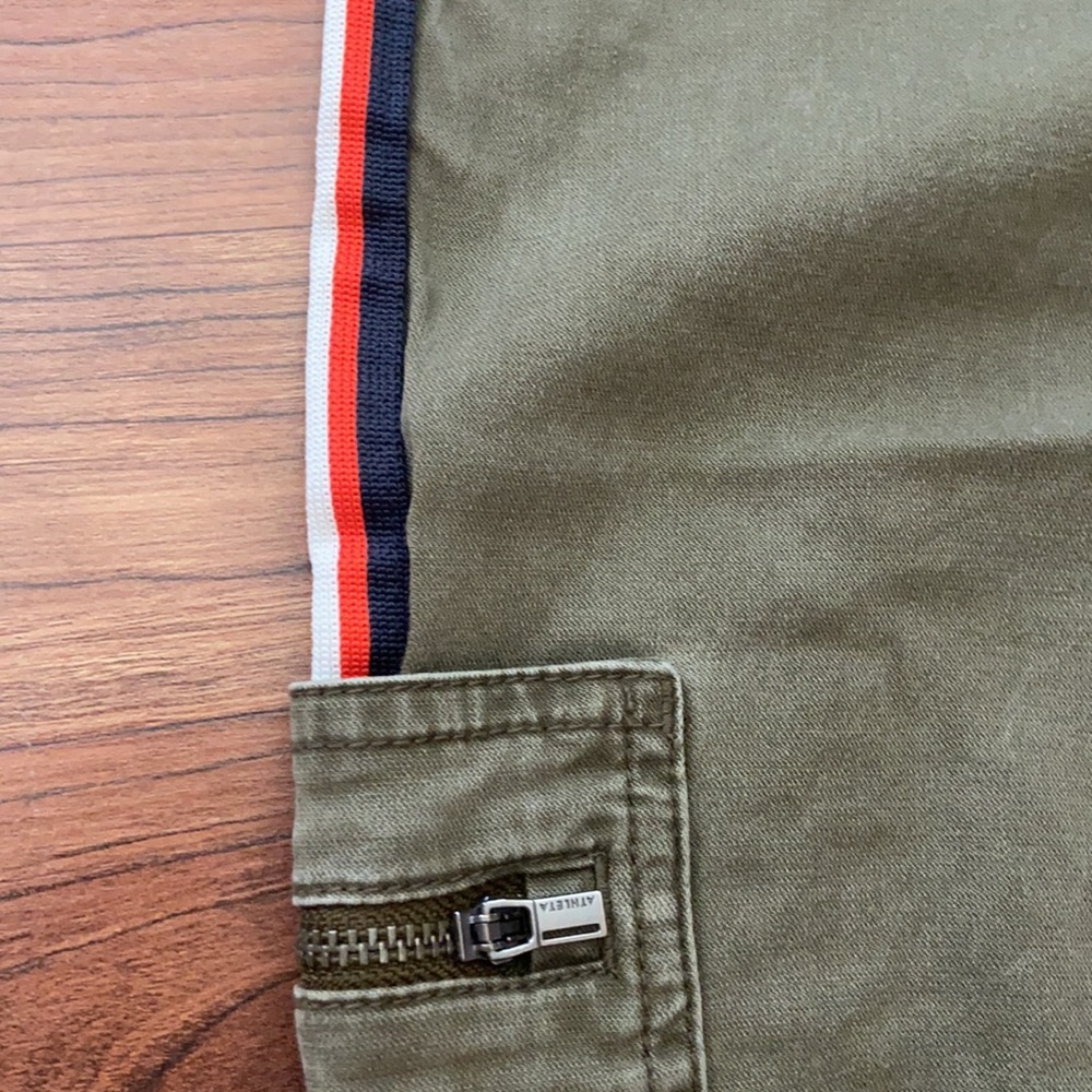 Athleta cargo pants sz 2